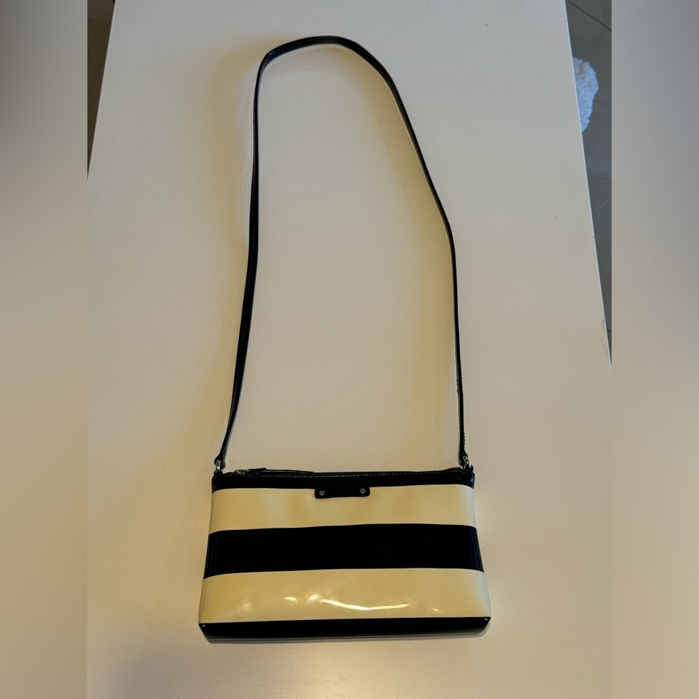 Kate Spade Cream and Black Crossbody Handbag Purse